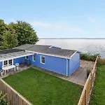 Сasa de vacaciones Tana - 5m From The Sea By Interhome Abyskov