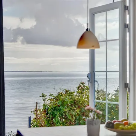 Tana - 5m From The Sea By Interhome * Abyskov