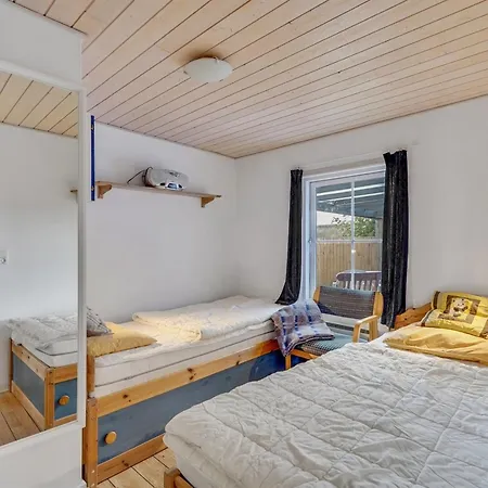 Tana - 5m From The Sea By Interhome Сasa de vacaciones Abyskov