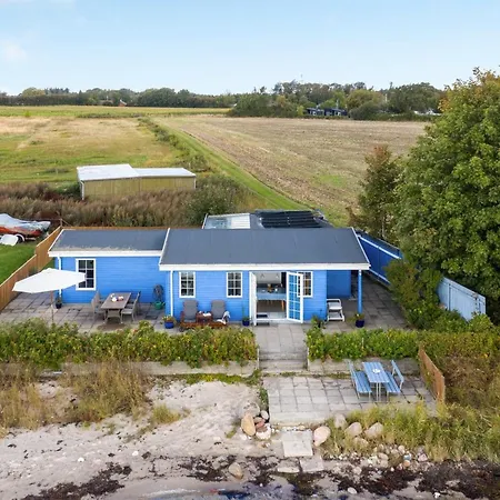 Tana - 5m From The Sea By Interhome *